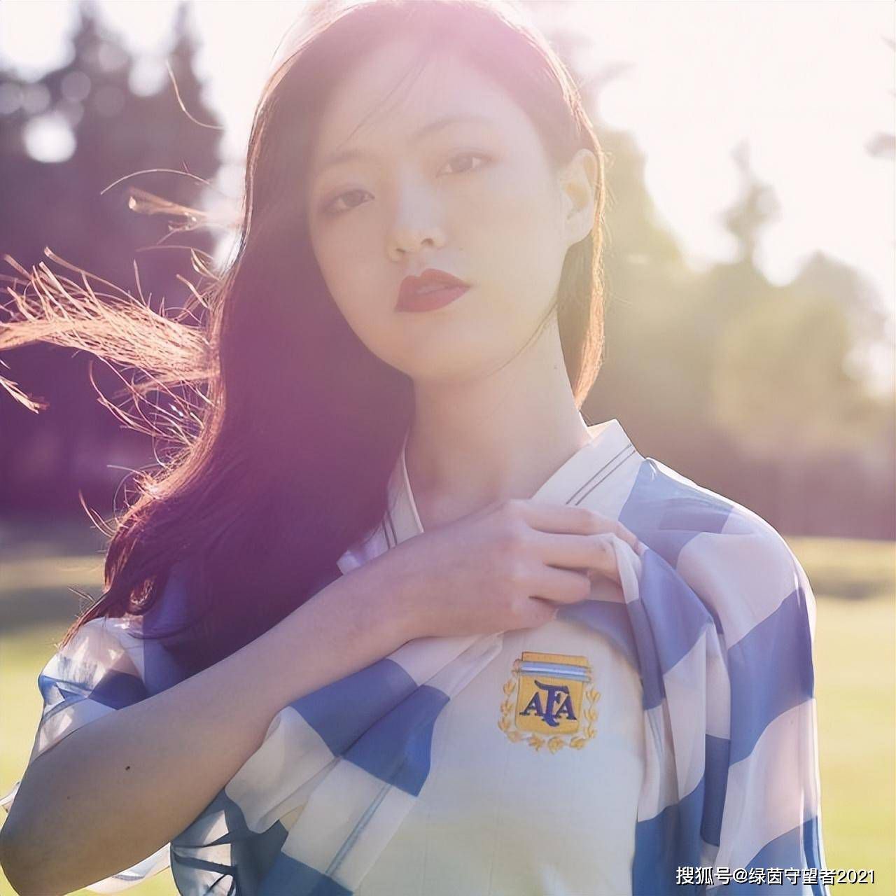 万破军说道：那女人的本名叫黄秋芬，跟那个梅玉珍情况差不多。